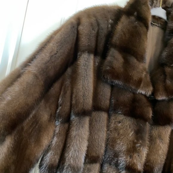 Jean Claude Jitrois Genuine Mink  Fur Coat Medium Length Dark Brown Size XL US/4 - Picture 8 of 16